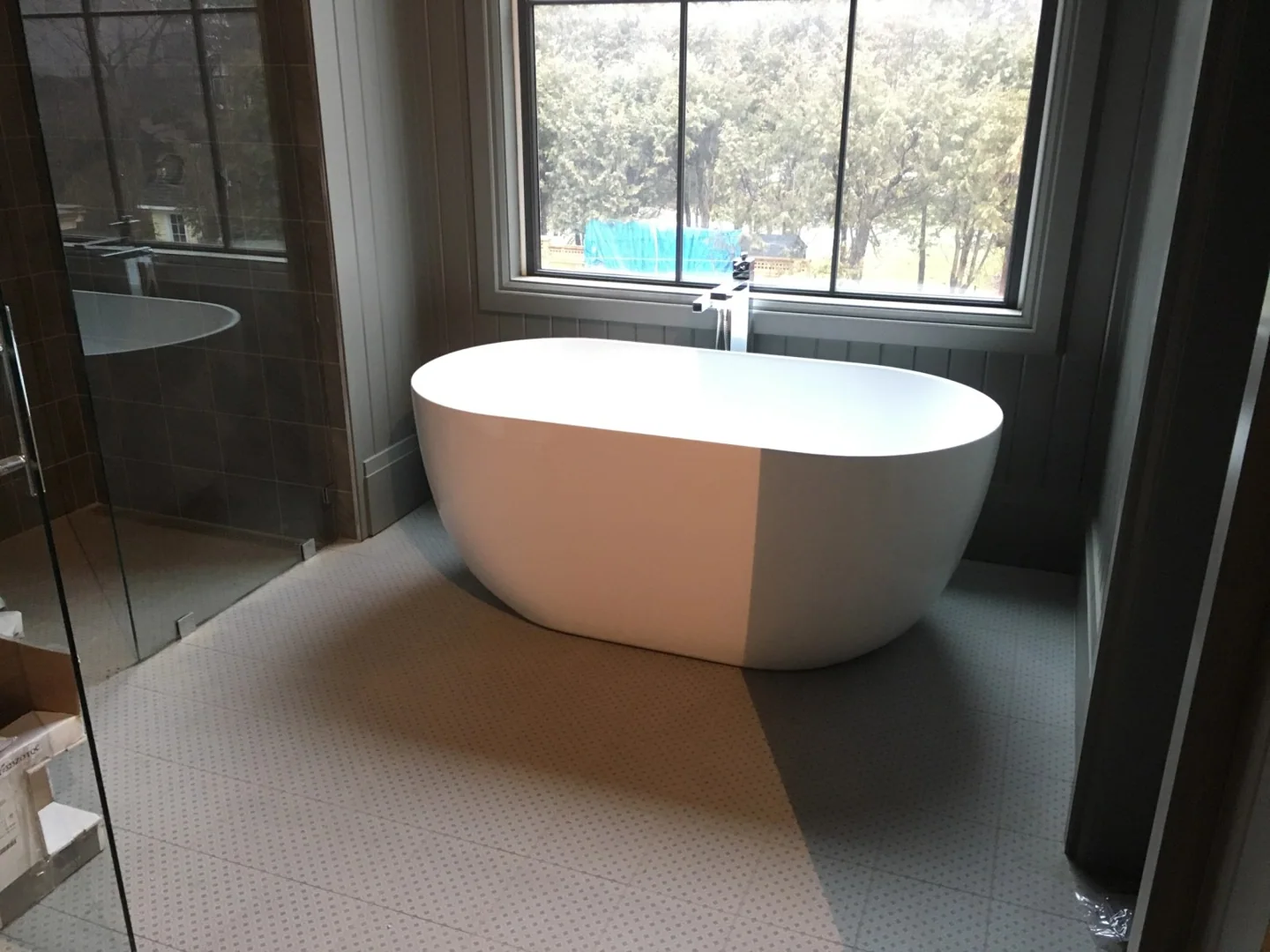 Tubs & fixtures — photo 4