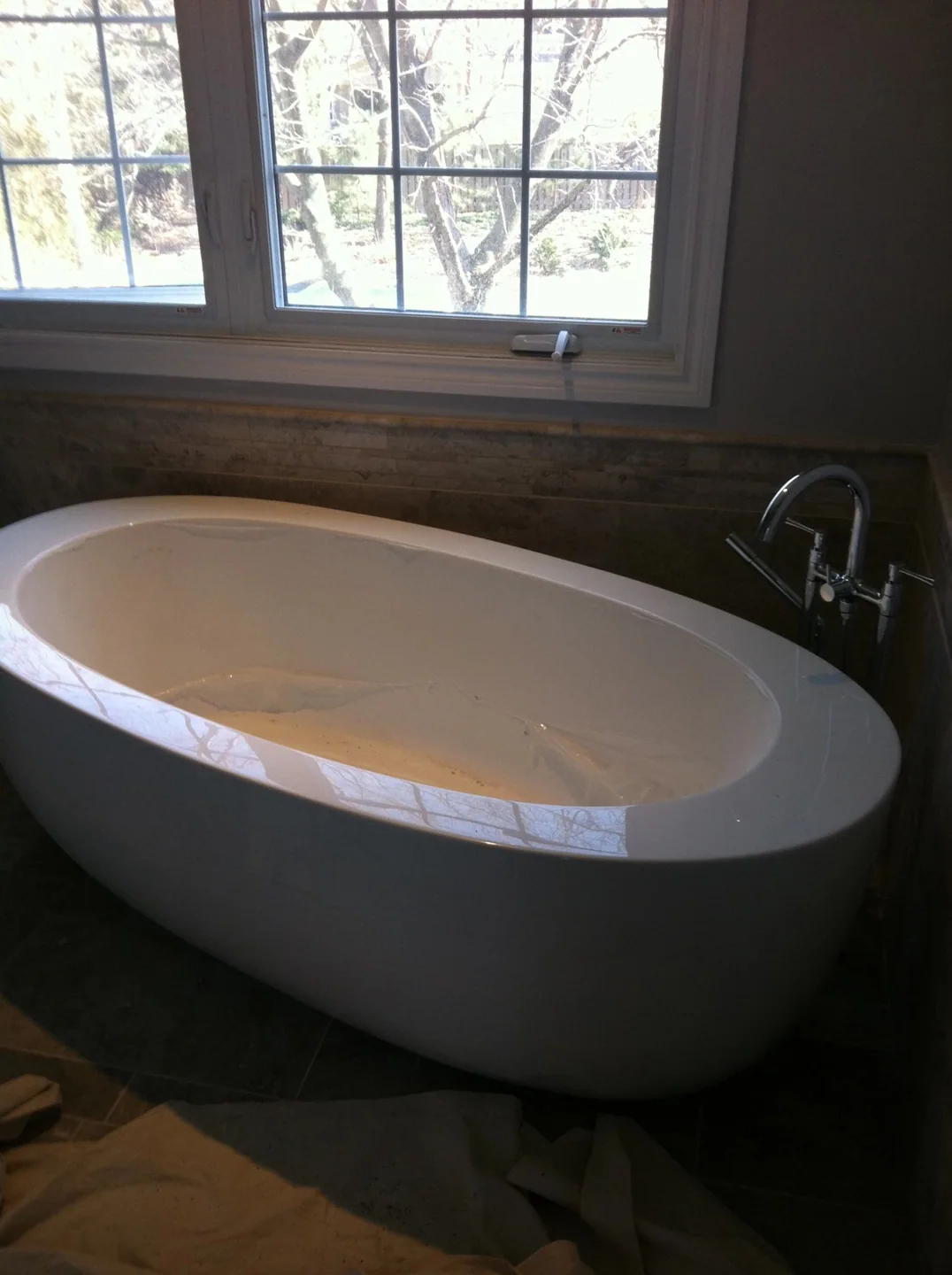 Tubs & fixtures — photo 14