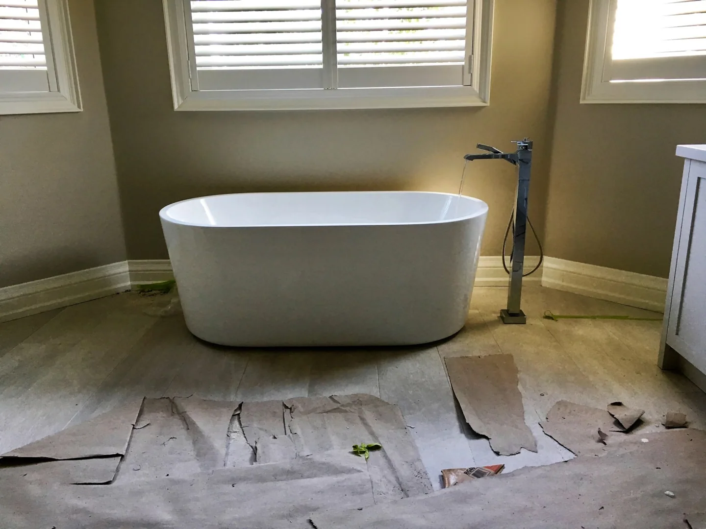 Tubs & fixtures — photo 23