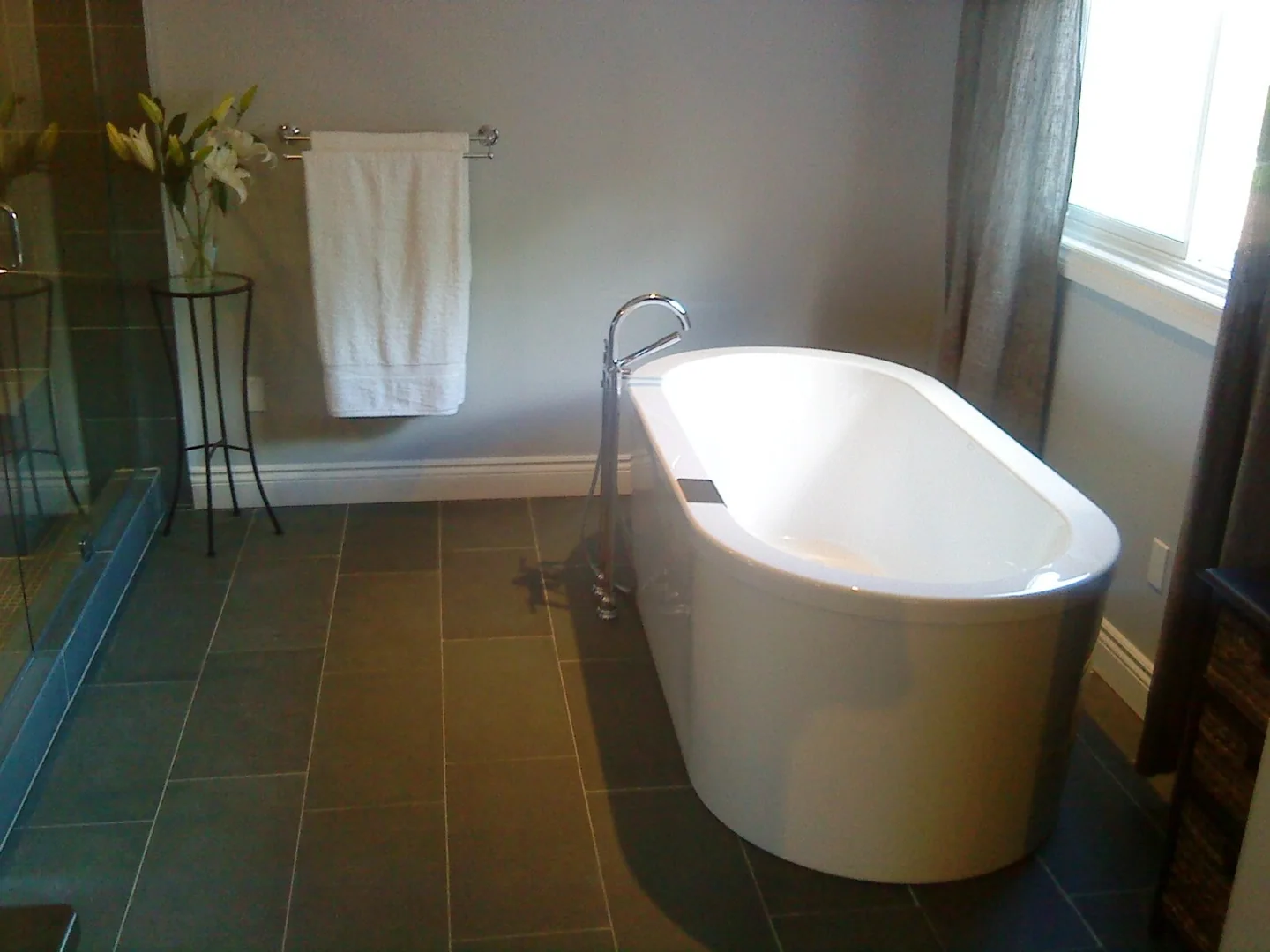 Tubs & fixtures — photo 19