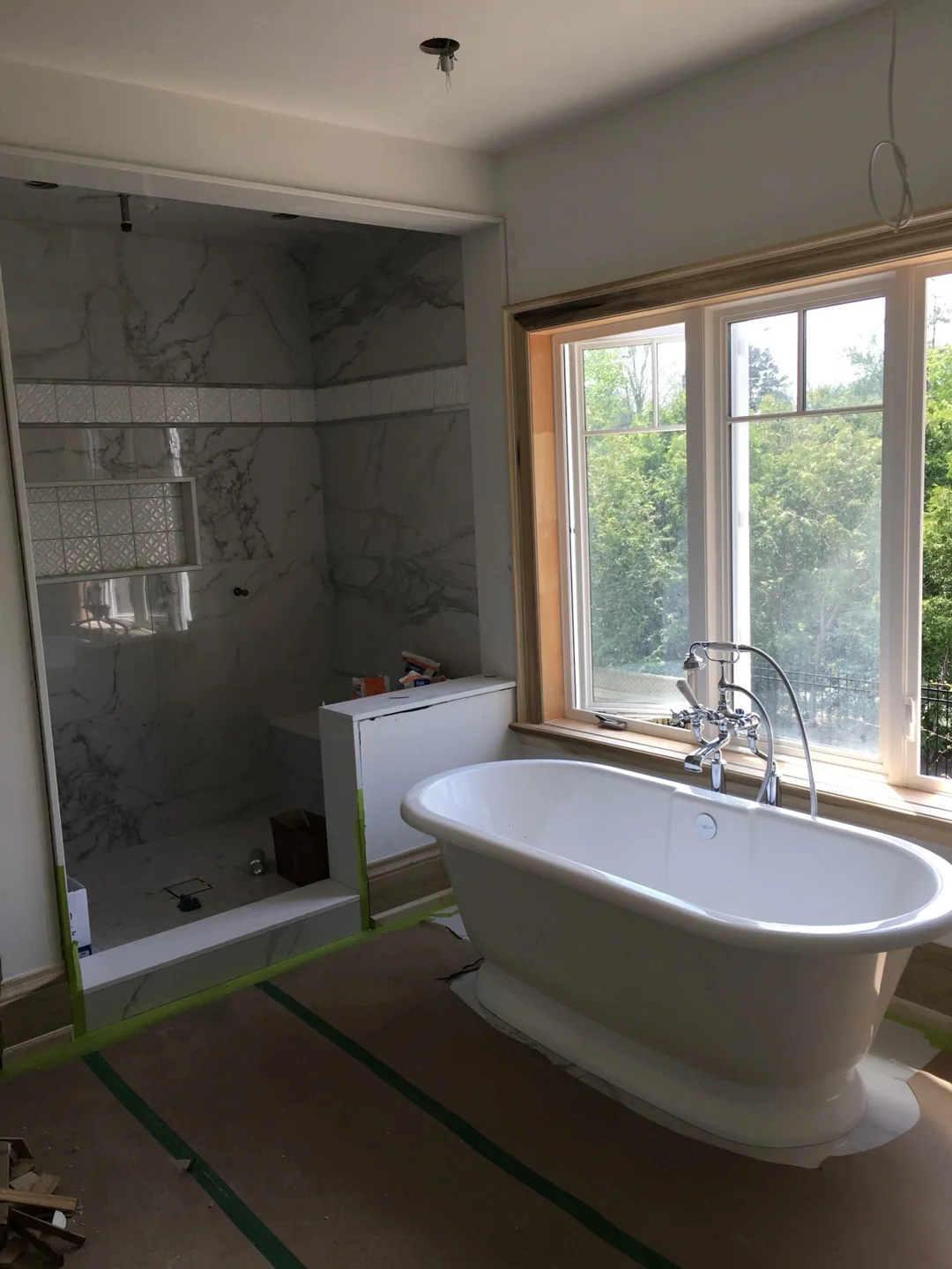 Tubs & fixtures — photo 20